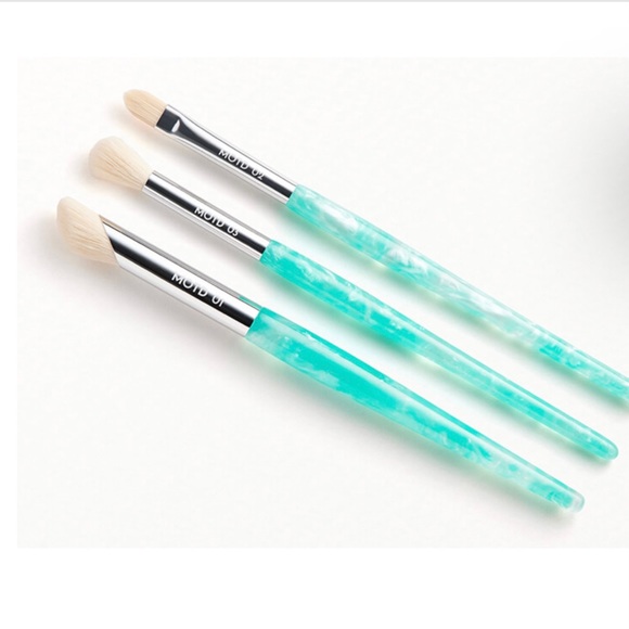 🌟 2 Day Sale🌟 Seas the Day, Makeup Brush Set by MOTD COSMETICS - Picture 3 of 8